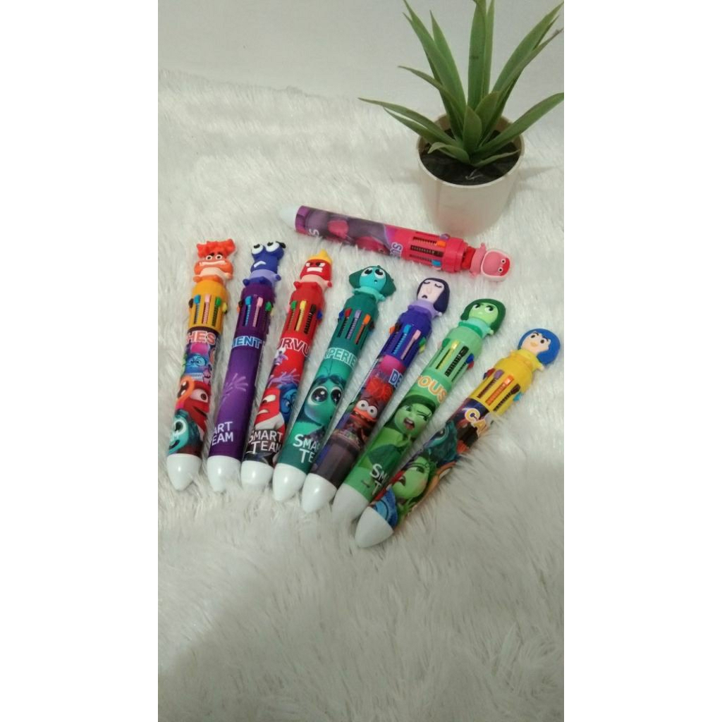 

Bolpen 10 warna karakter