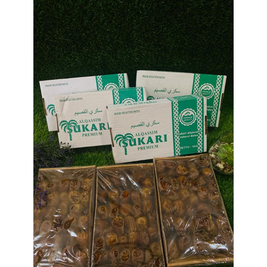 

Kurma Sukkari Al-qossim Kemasan Box 1kg.- Cocok untuk Hantaran, Gift dan Parcel