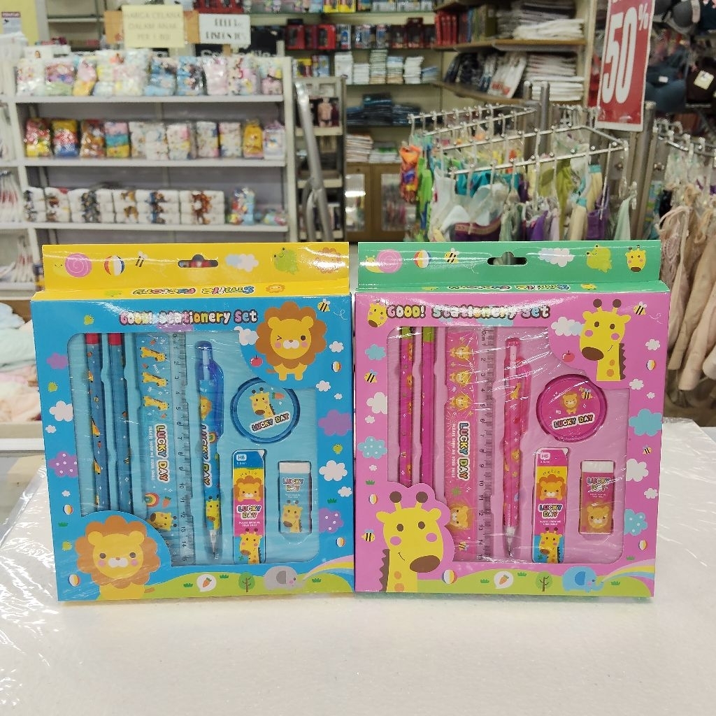 

Satu Set Stationary Alat Tulis Set Anak 7 in 1