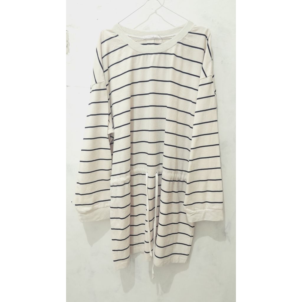 KAOS SALUR WANITA OVERSIZE