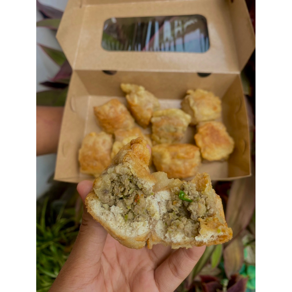 

Tahu berontak isi ayam pedas, full ayam, pedas nampol