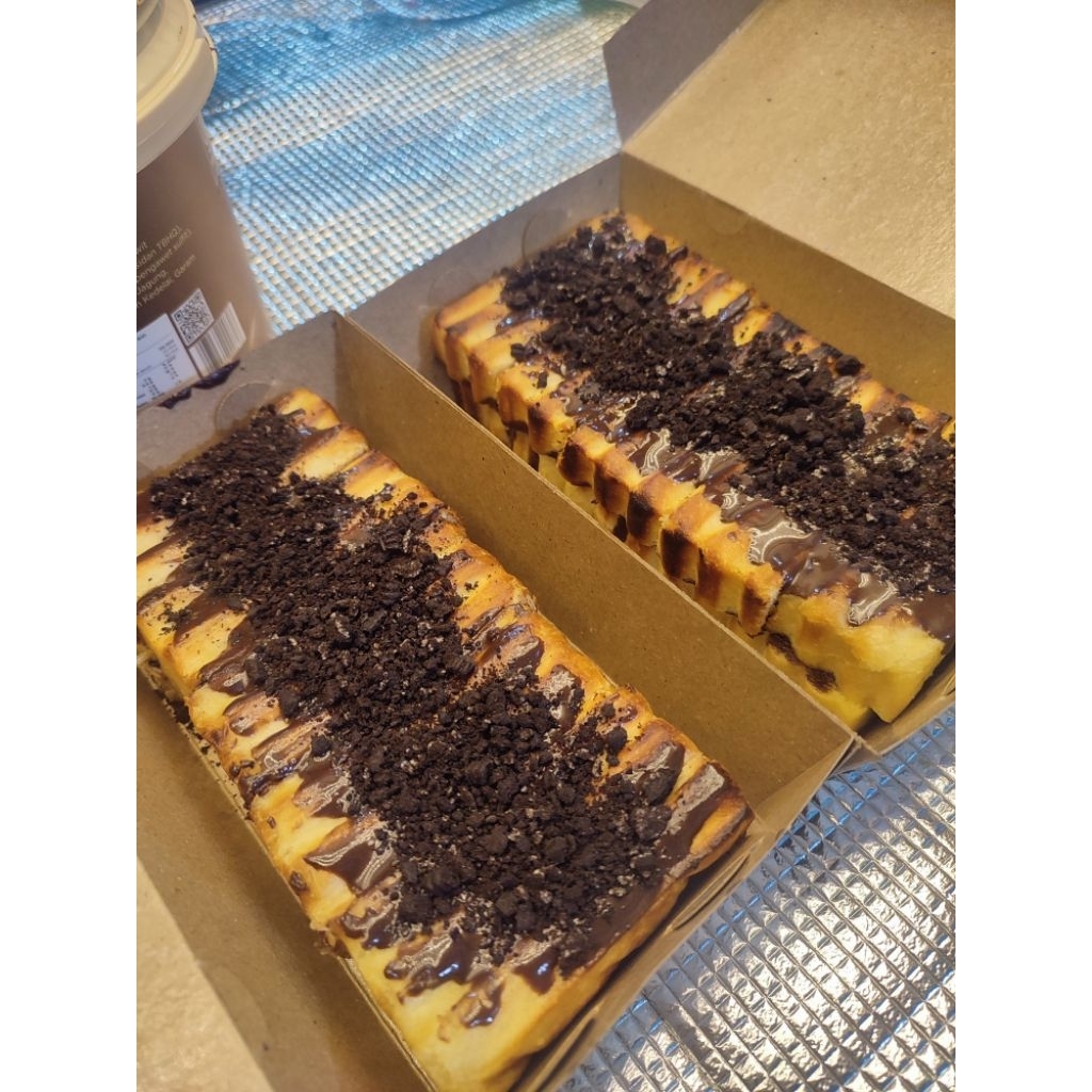 

Roti Bakar Cokelat - Oreo