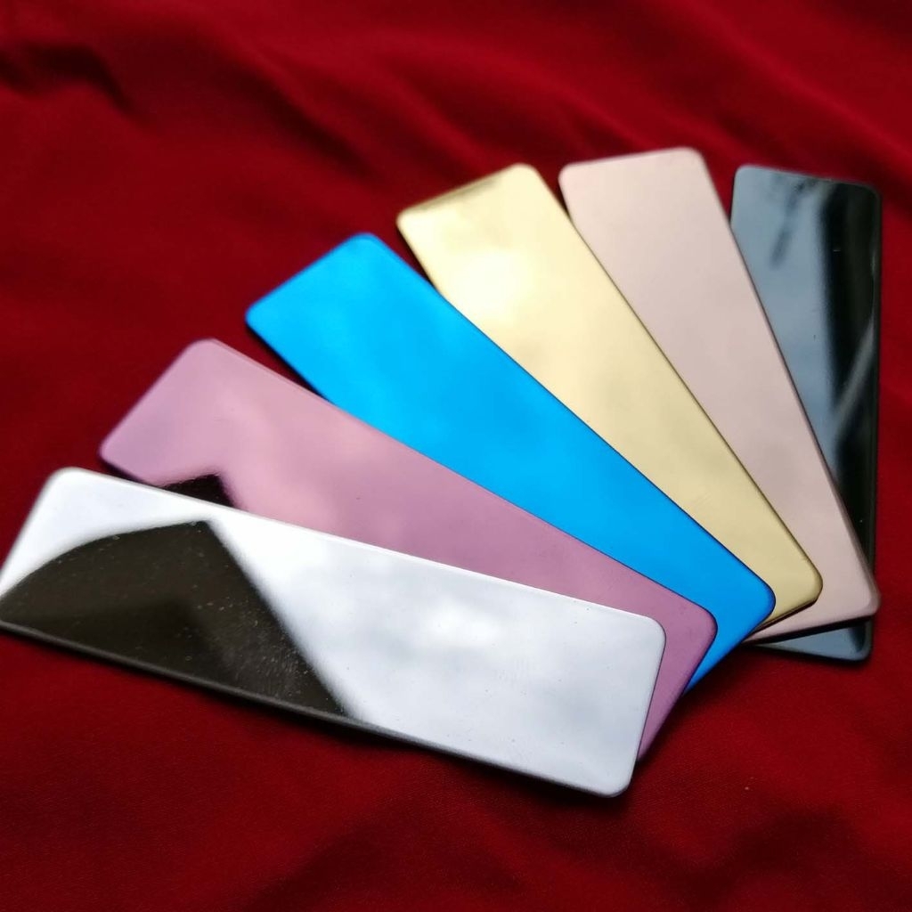 

Bahan Papan Nama Titanium Cermin Mirror