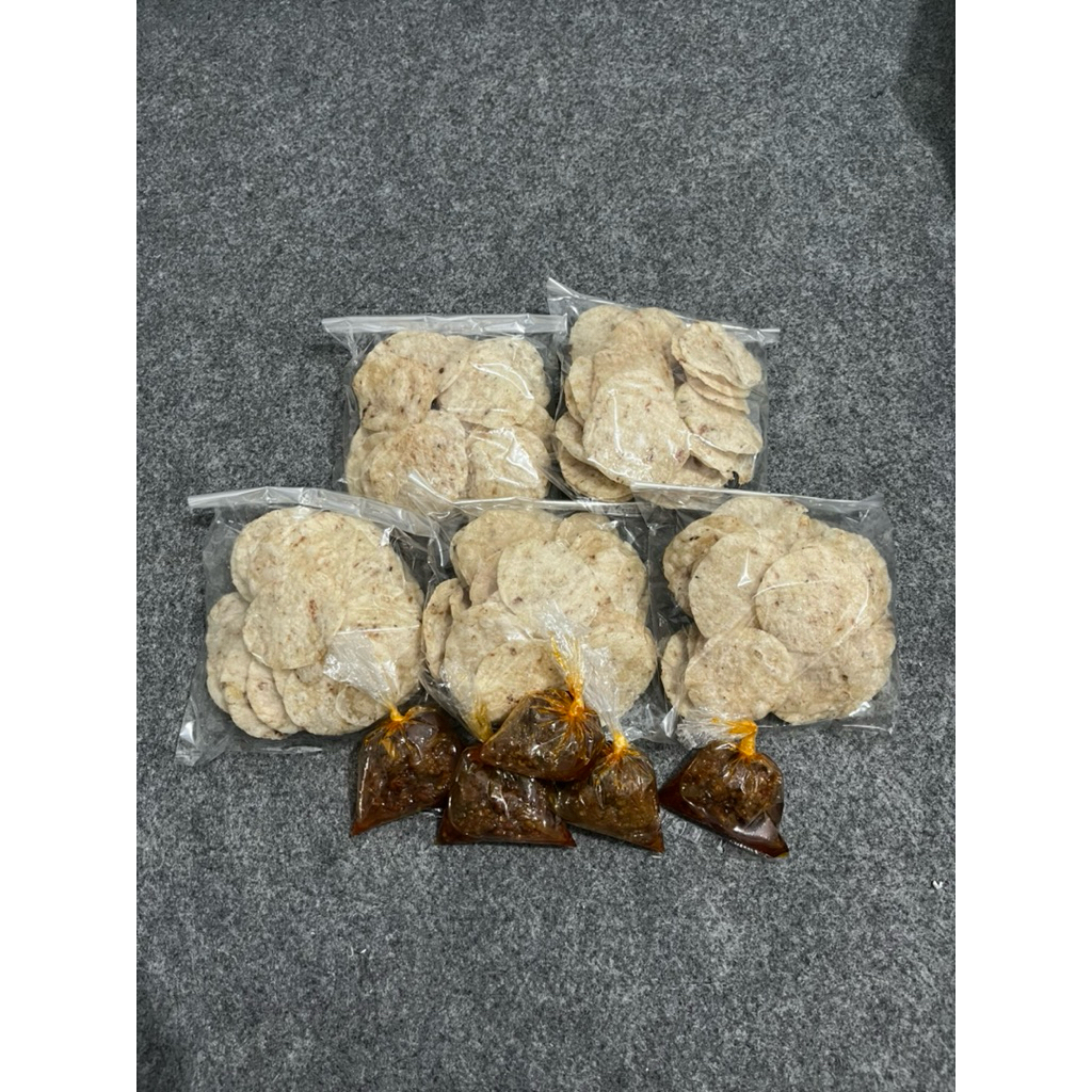 

EMPEK EMPEK IKAN (kering) KHAS PASEAN + free sambal