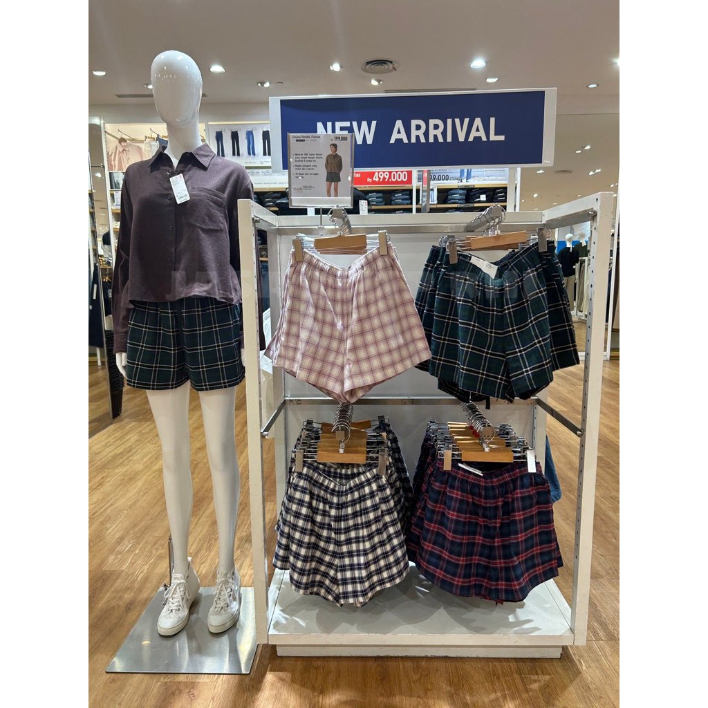 Celana Pendek Flannel WOMEN UNIQLO