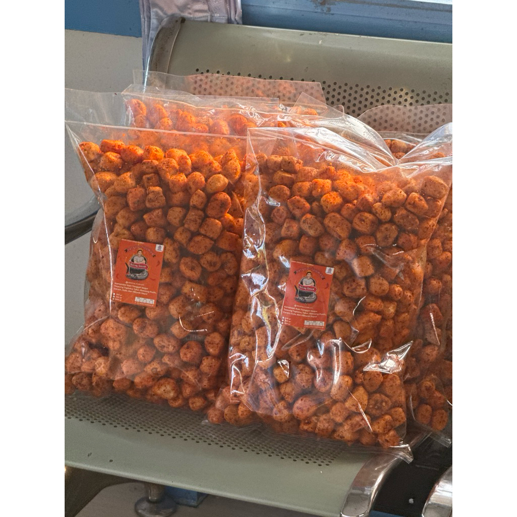 

AMPLANG TENGGIRI PEDAS KHAS KALBAR ( size 500gram )