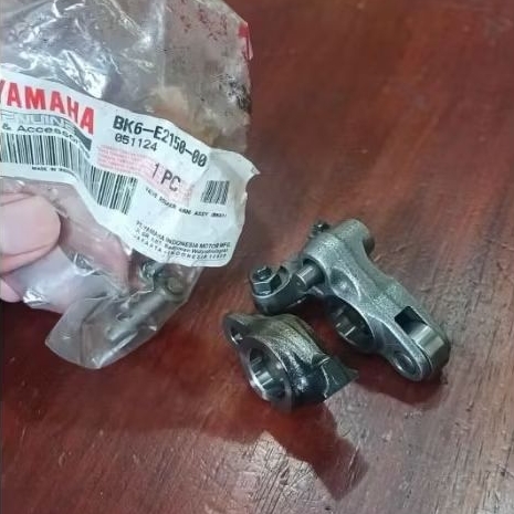 Pelatuk klep rocker arm vva bk6e215000 nmax aerox r15 ori yamaha