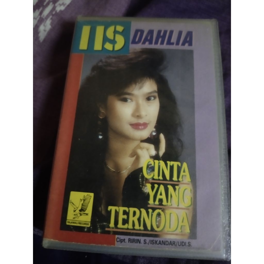 Kaset pita IIS DAHLIA - Cinta yang Ternoda