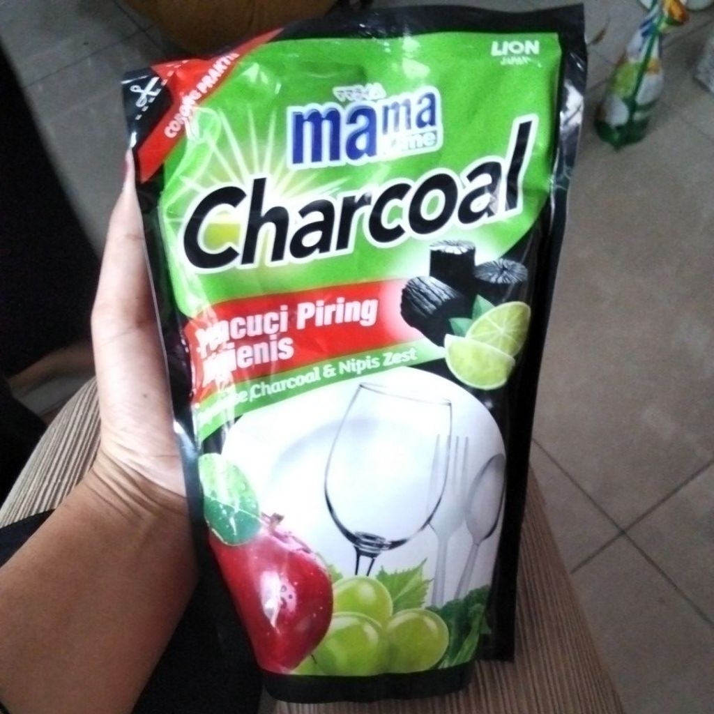 Mama lemon Charcoal 680ml