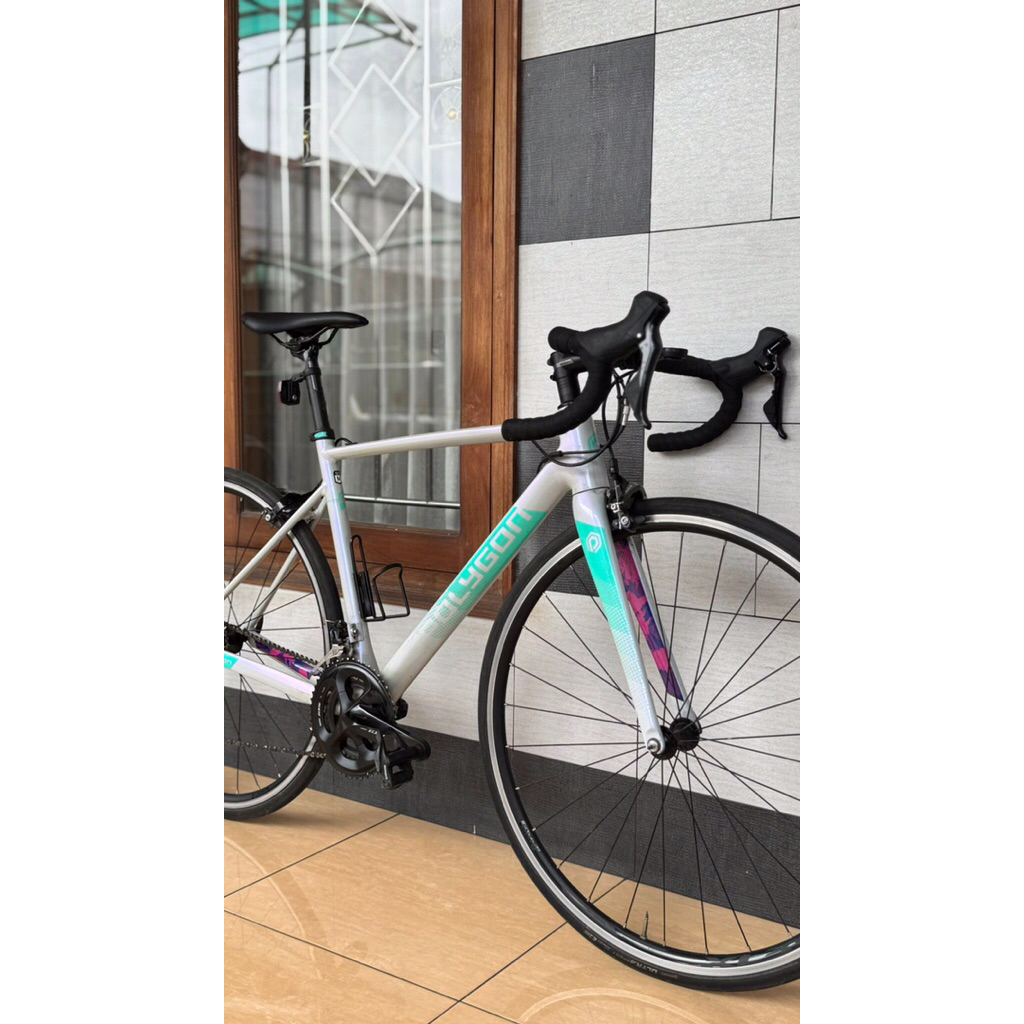 Di jual sepeda polygon Stratos s5 size M,