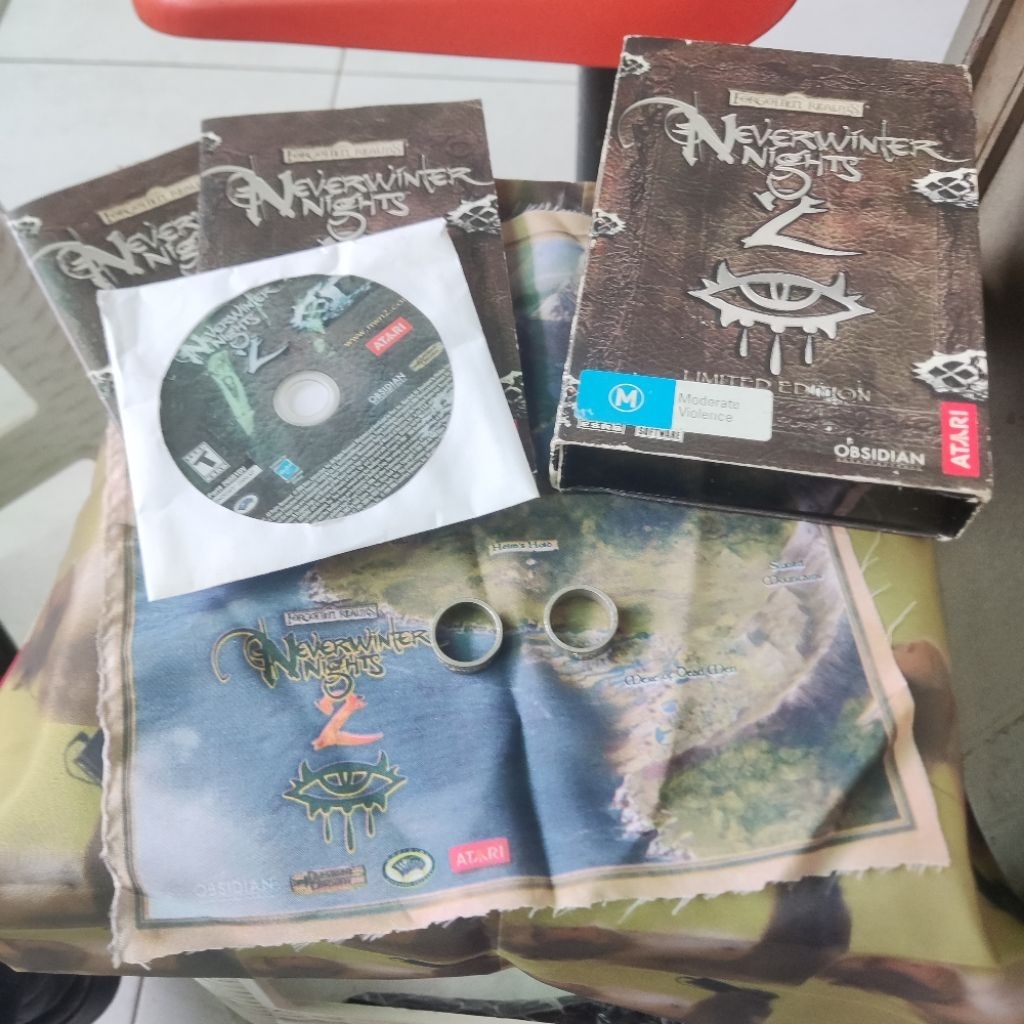 RARE NEVERWINTER NIGHTS 2 LIMITED EDITION PC GAME starter pack kit collector atari obsidian 2nd beka