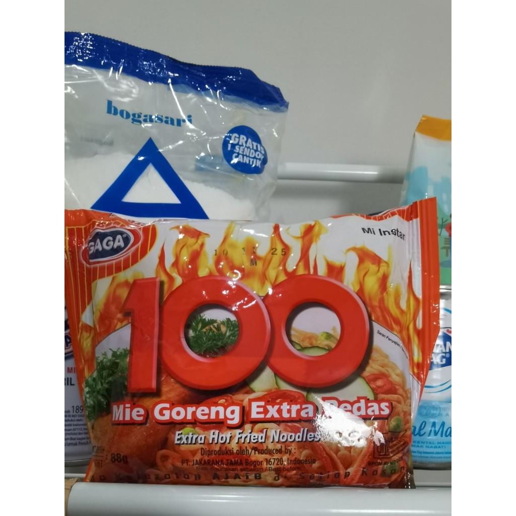 

Gaga 100 Mie Goreng Extra Pedas 88g / Mie Gaga 100 Extra Pedas Goreng