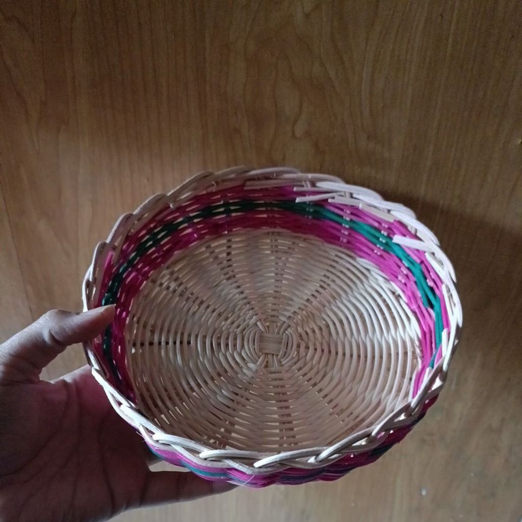 

Keranjang Rotan Warna Buah Souvenir Sodan warna d18