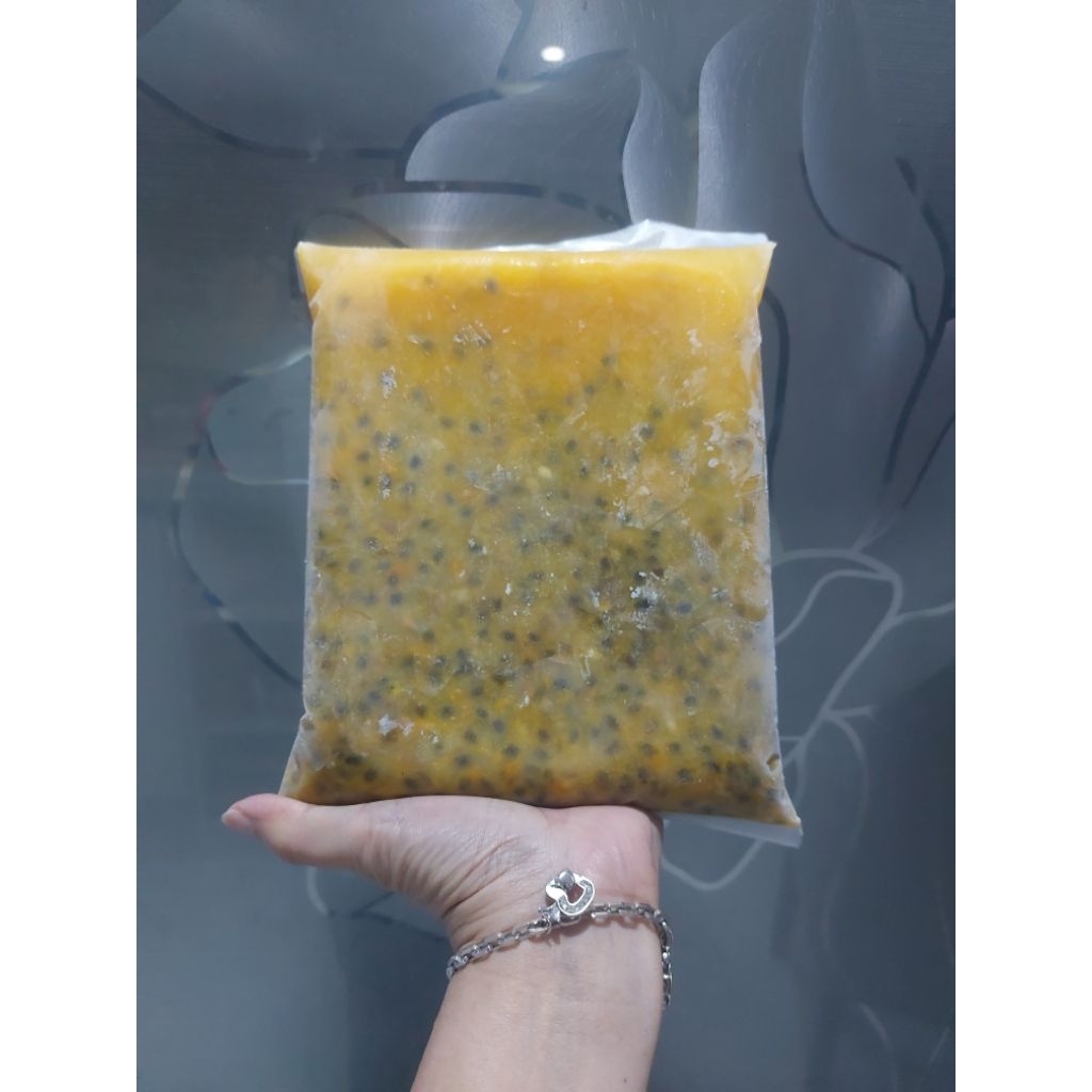 

Markisa beku 1kg/markisa frozen /buah markisa/buah beku