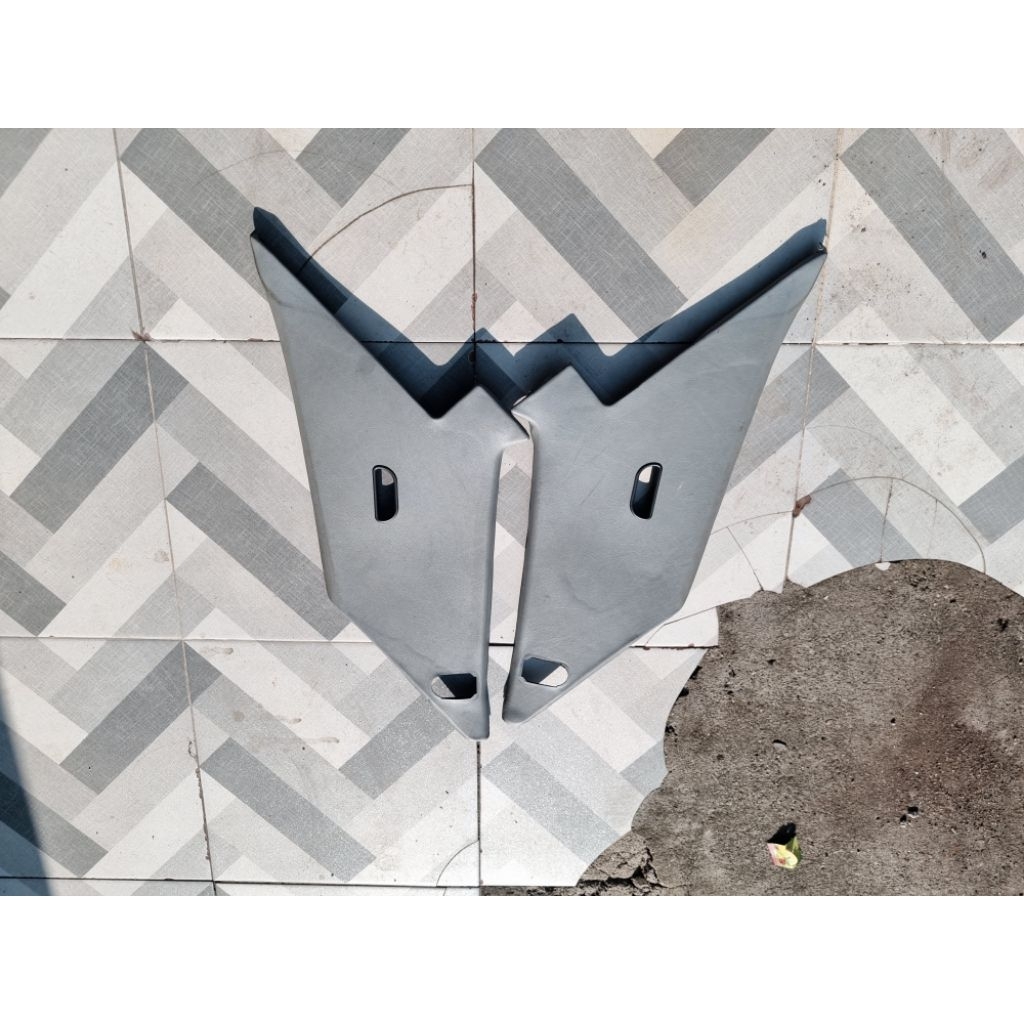 Pillar C Mercedes Benz W124