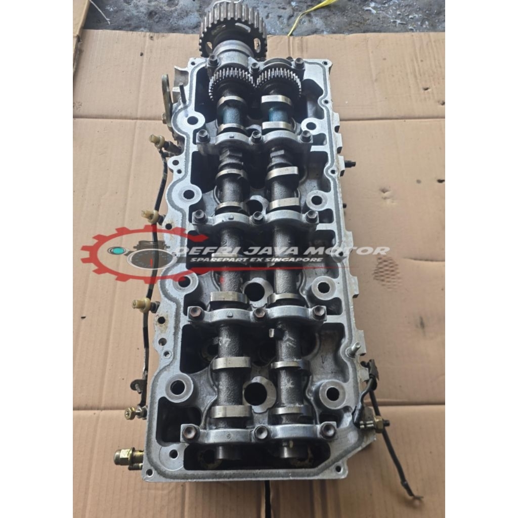 cylinder head deksel assy fortuner 2KD Diesel