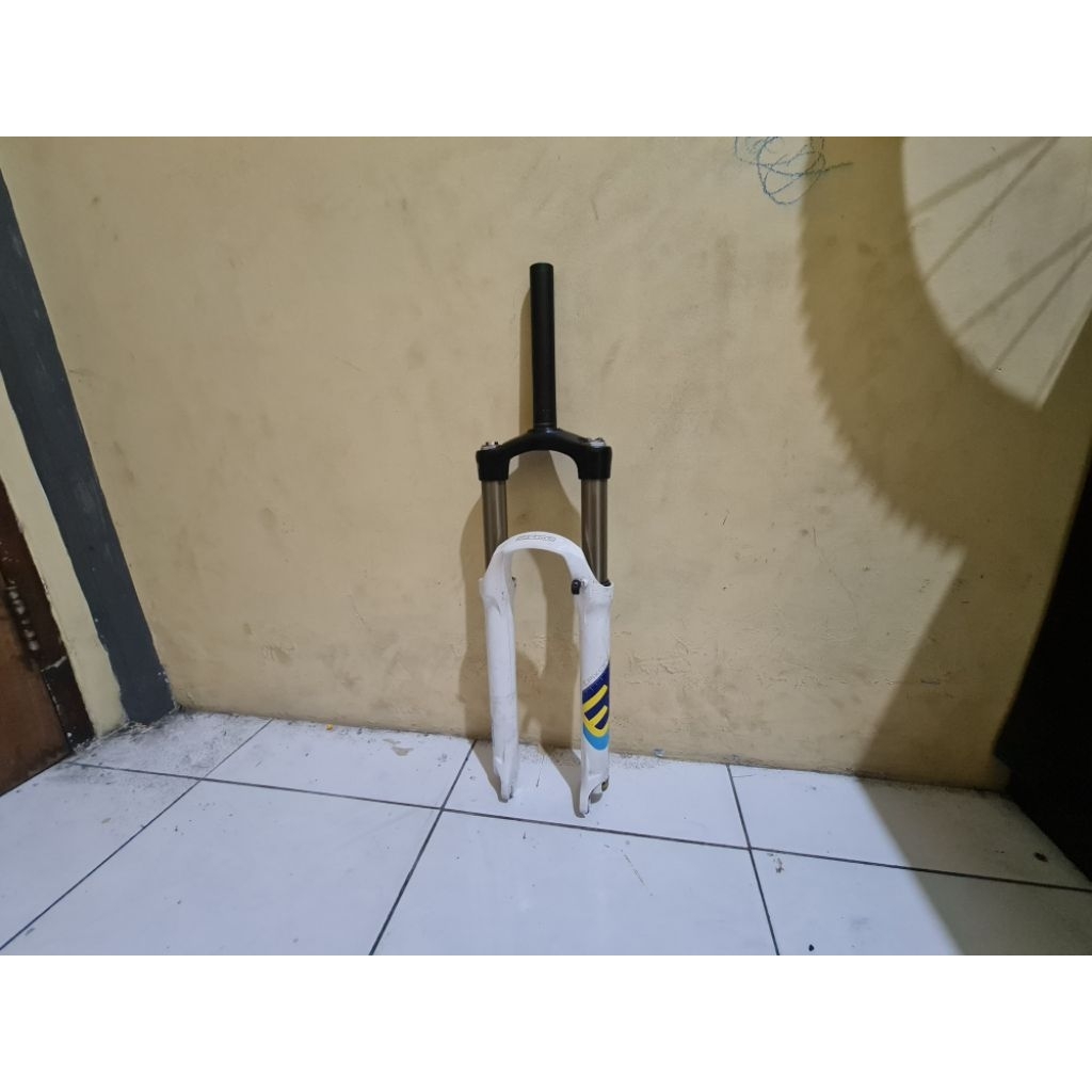 Fork SR SUNTOUR EPIXON AIR suspensi 26 inch