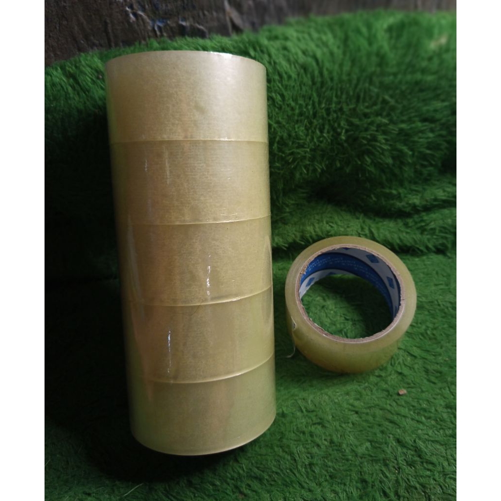 

lakban bening besar 45 X 90 Yard satuan untuk lem packing berbagai kebutuhan sehari hari