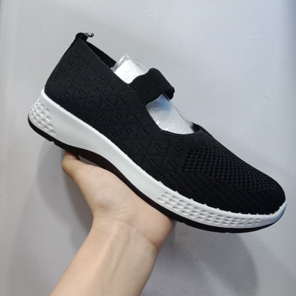 Sepatu Wanita Casual Daily KDM Wanita Tali Tengah Sepatu Running Santai Wanita Wedges 3 cm