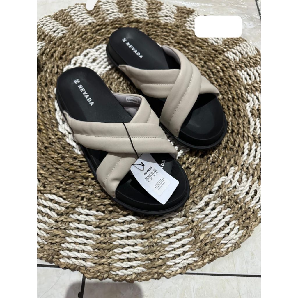 Sendal Slop - NEVADA, Sendal Wanita