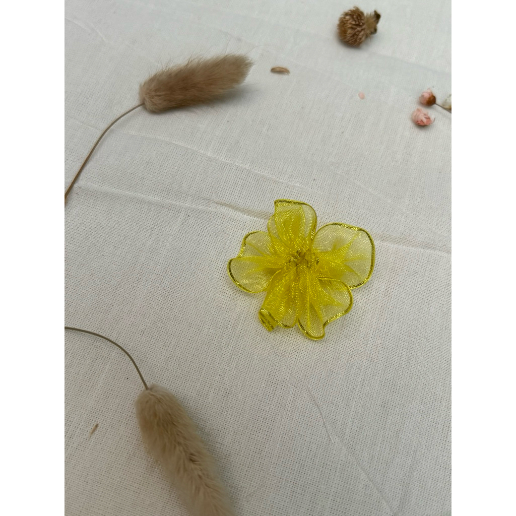 

Dekorasi bunga kuning gold pita organdi 074