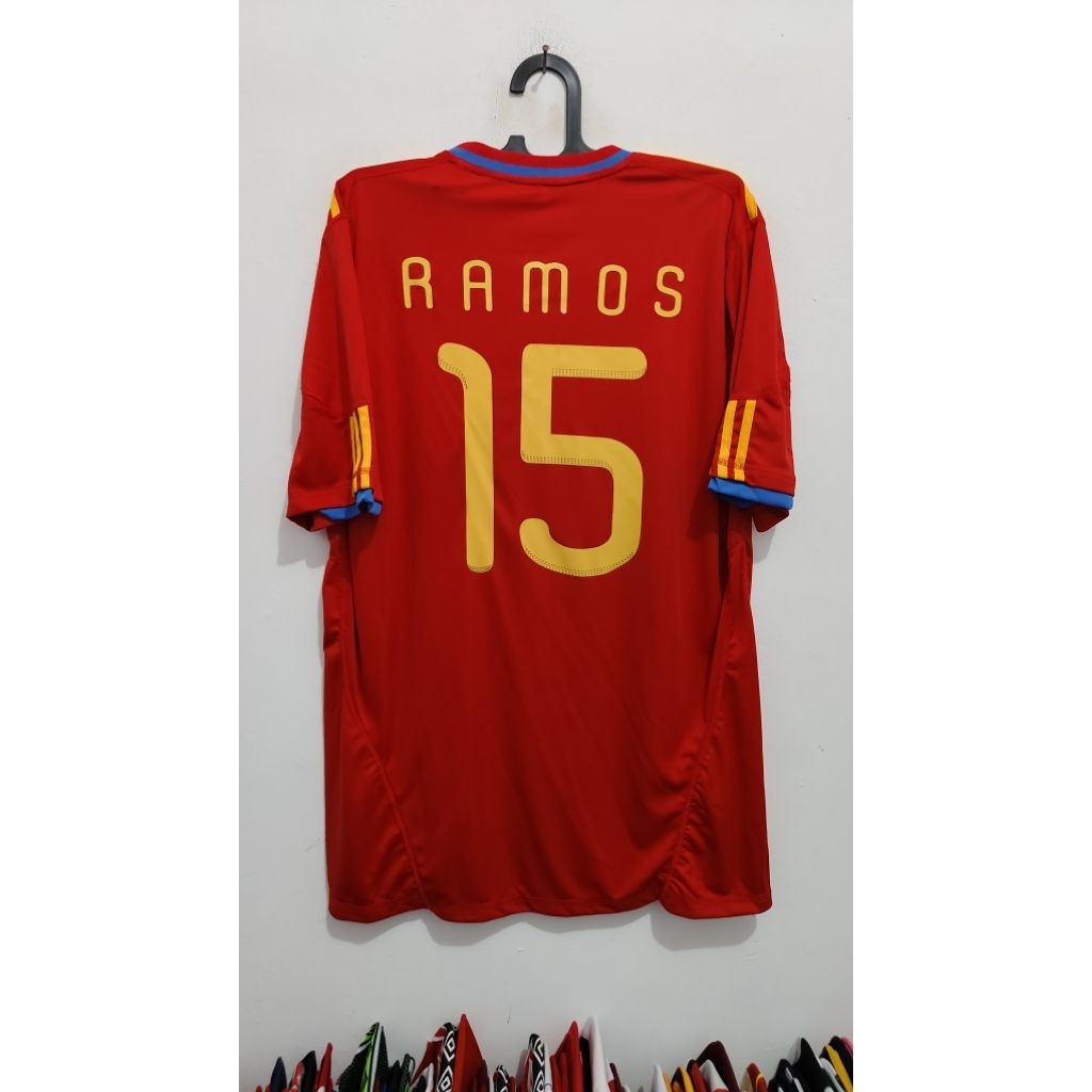 jersey retro Spanyol Sergio Ramos size XL