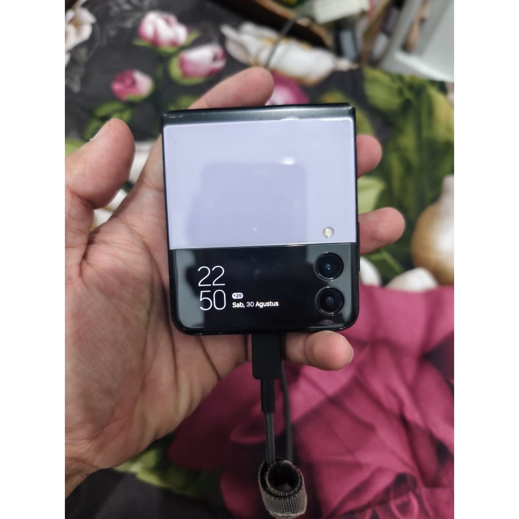 samsung galaxy z flip 3 sein