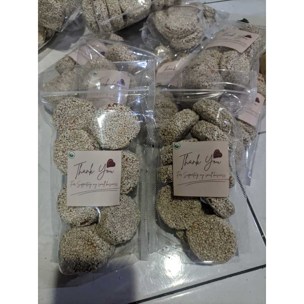 

makanan ringan wijen isi 10 biji