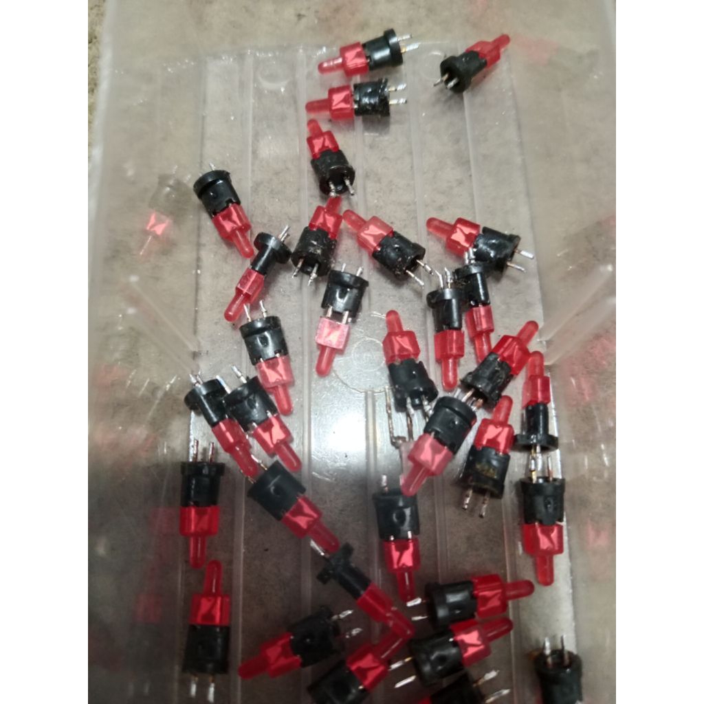 lampu Led Keyboard KORG PA 50 Kondisi Normal dan original Bekas cabutan. harga per pcs