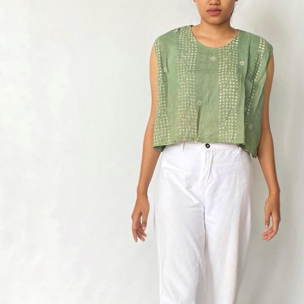 Crop Top TANDUR Sleeveless - Batik Tulis Warna Alami