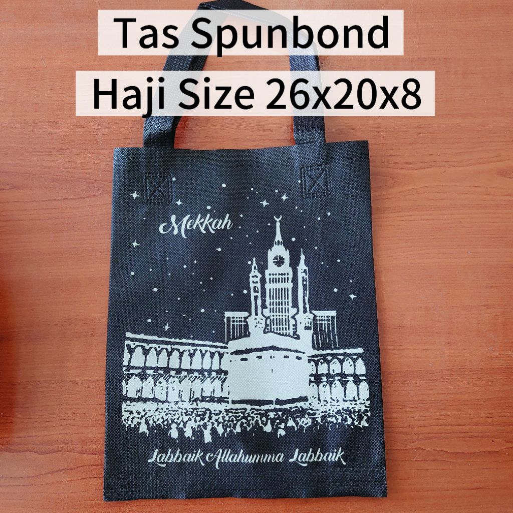

Tas Spunbond Haji & Umroh 1 Lusin isi 12 Pcs Model Handle Lipat Samping Ukuran 26x20x8 cm