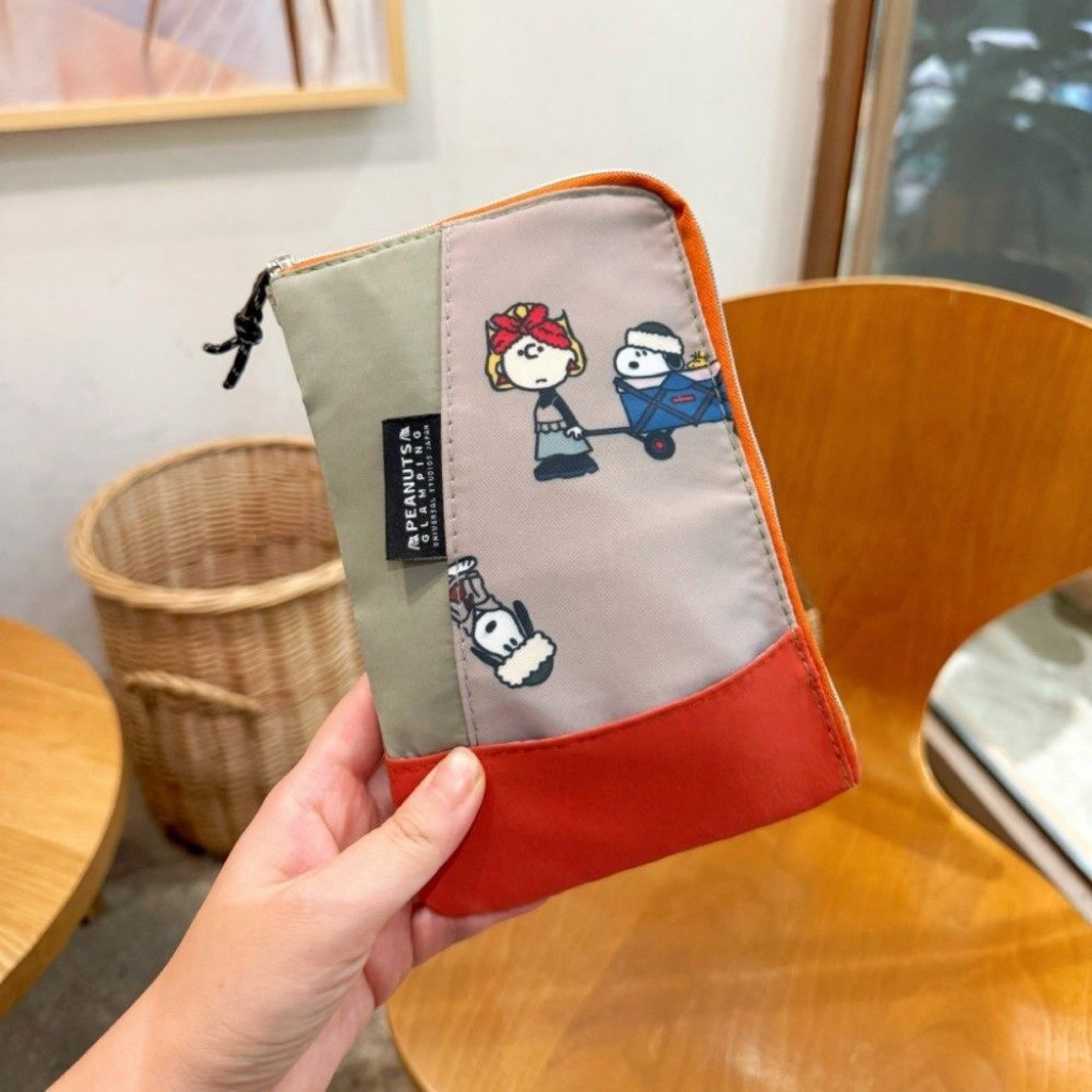 

[PREORDER] Tas Lipat Snoopy – Pouch Serbaguna 21x13 cm