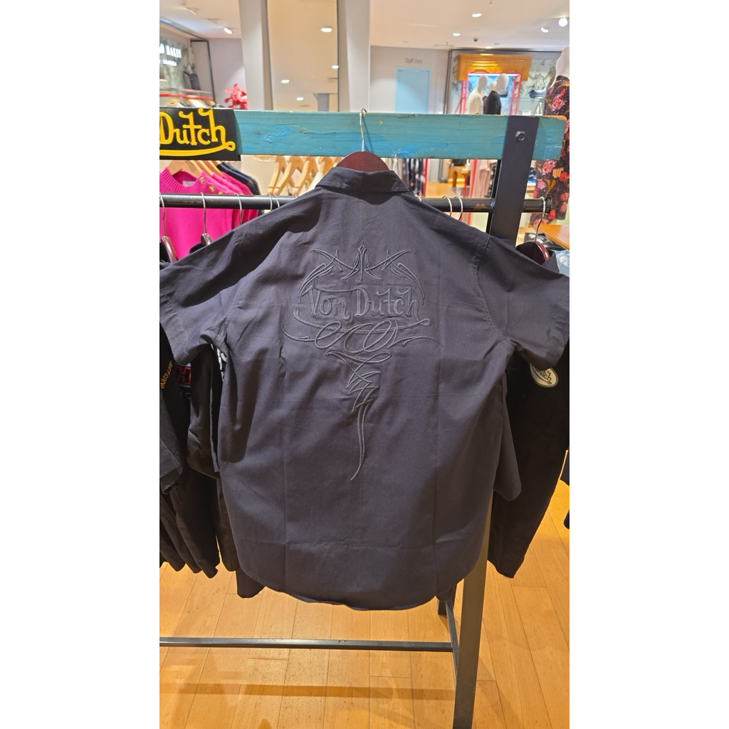 kemeja von dutch