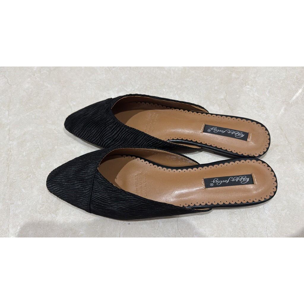 Sandal slip on happy feeling preloved/Sandal slip on wanita preloved/Sandal wanita preloved
