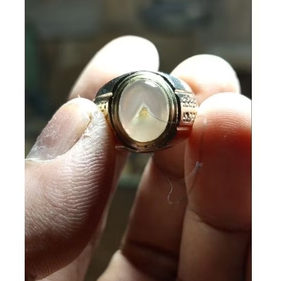 COMBONG SEGUTIGA SERAMBUT AIRIS PELANGI TIPIS