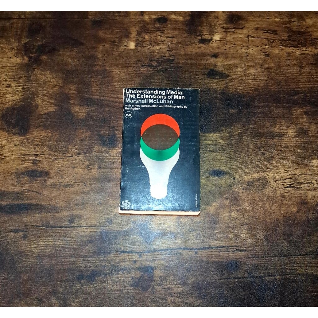 UNDERSTANDING MEDIA: THE EXTENSIONS OF MAN - MARSHALL MCLUHAN