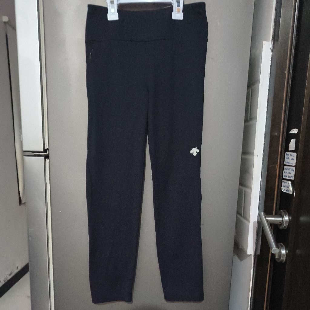 celana legging Descente
