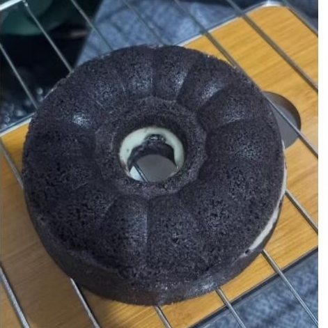 

Bolu Ketan Hitam Keju