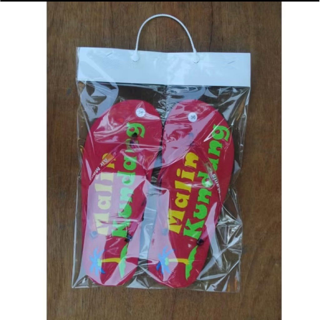 

Tas plastik isi 20 pcs kemasan sandal Wanita dewasa / Ukuran SEDANG