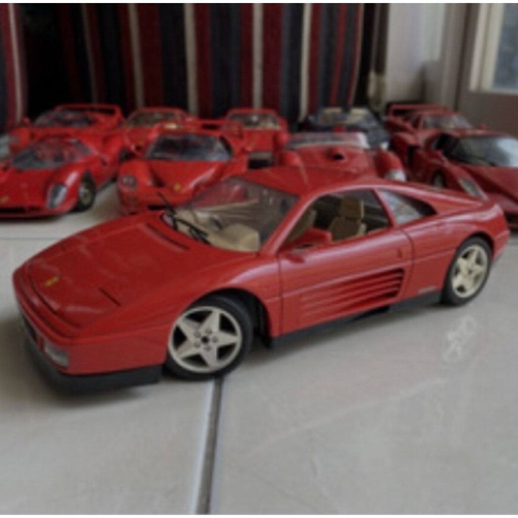 Miniatur Ferrari Testarossa 1984 die cast mobil preloved