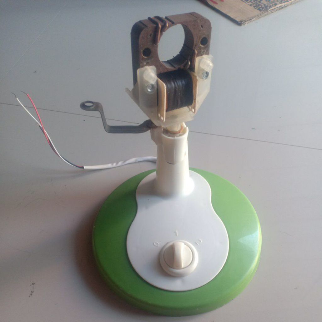 kipas angin meja trisonic 8 inchi ori