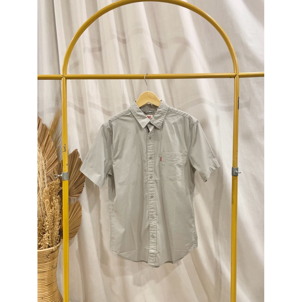 Hem Tangan Pendek dan Kaos Oblong by Levis Pria