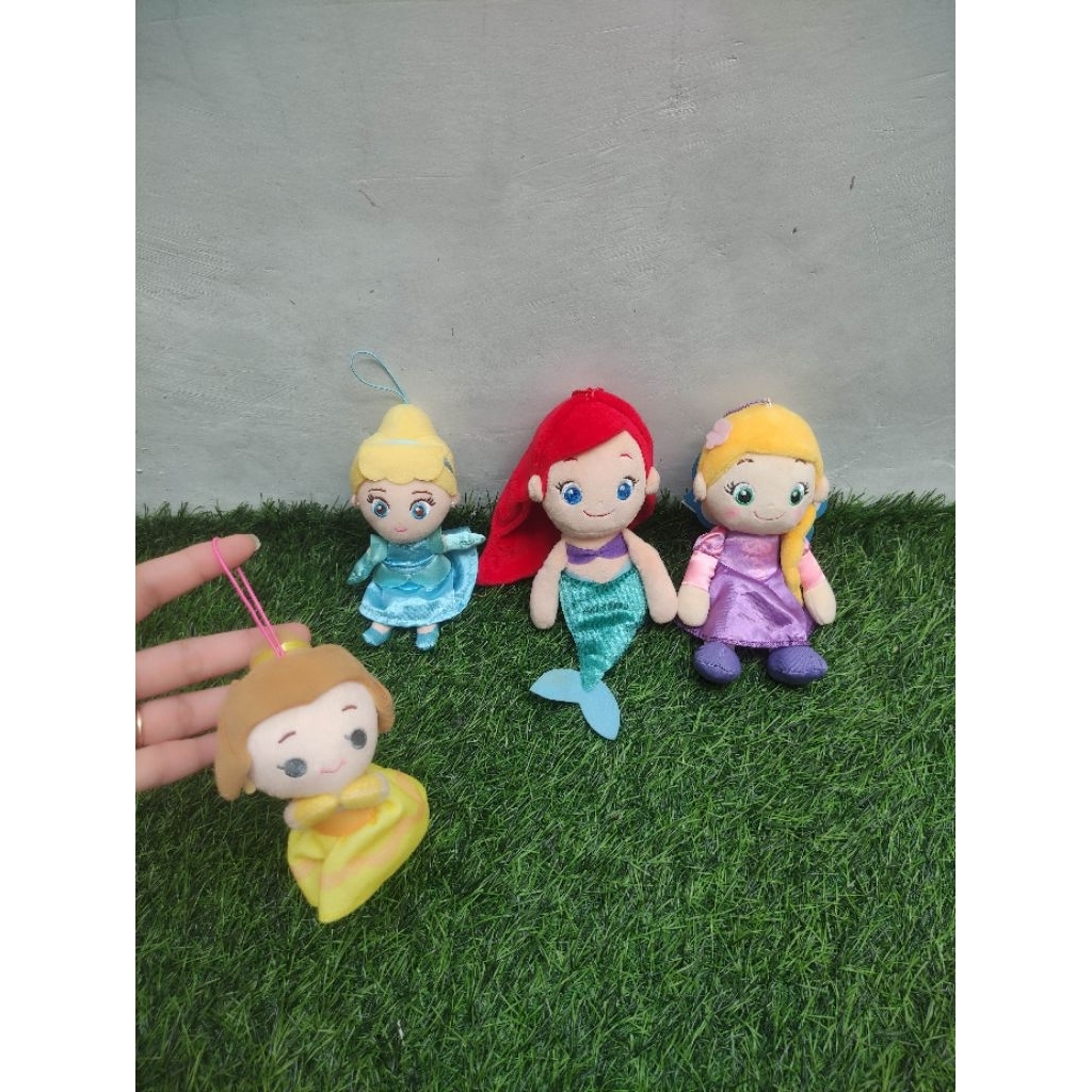 Boneka gantungan kunci/ gantungan tas princess cinderella/ belle/ ariel/ rapunzel original disney