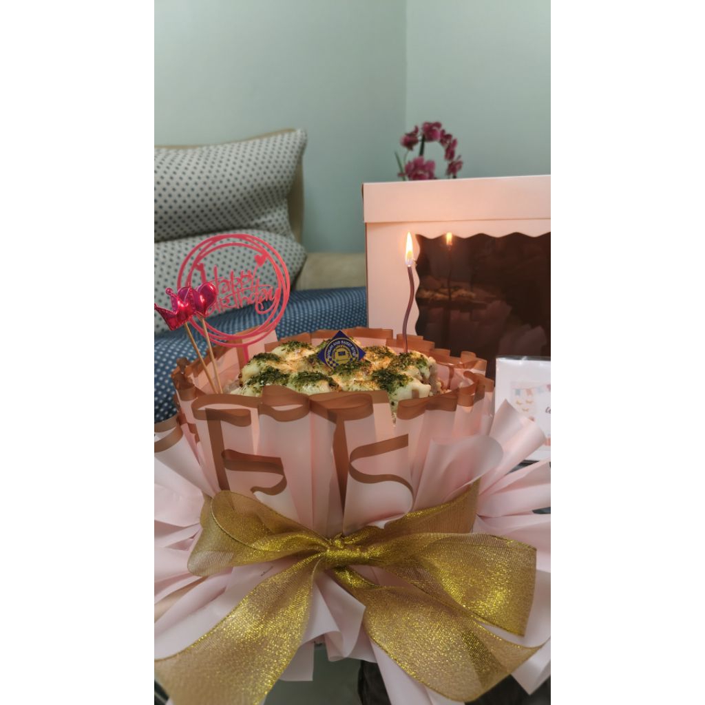 

Dimsum cake bouquet/kue ulang tahun/birthday/graduation/wedding