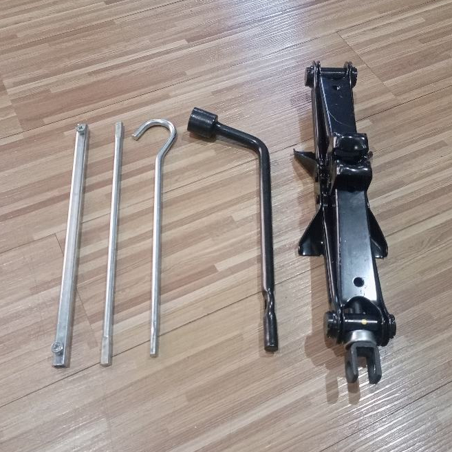 Dongkrak Mobil Avanza Xenia Rush Terios Original