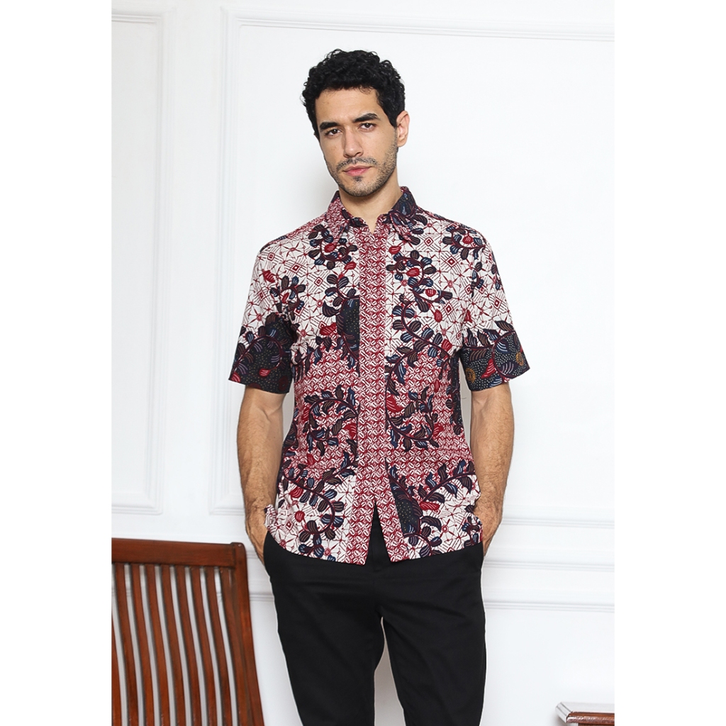 Arjuna Weda Hem Pria Batik Motif Daun Jalar