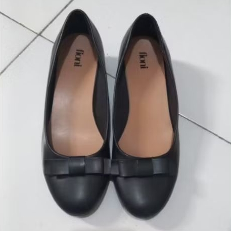 Fioni Flat Shoes