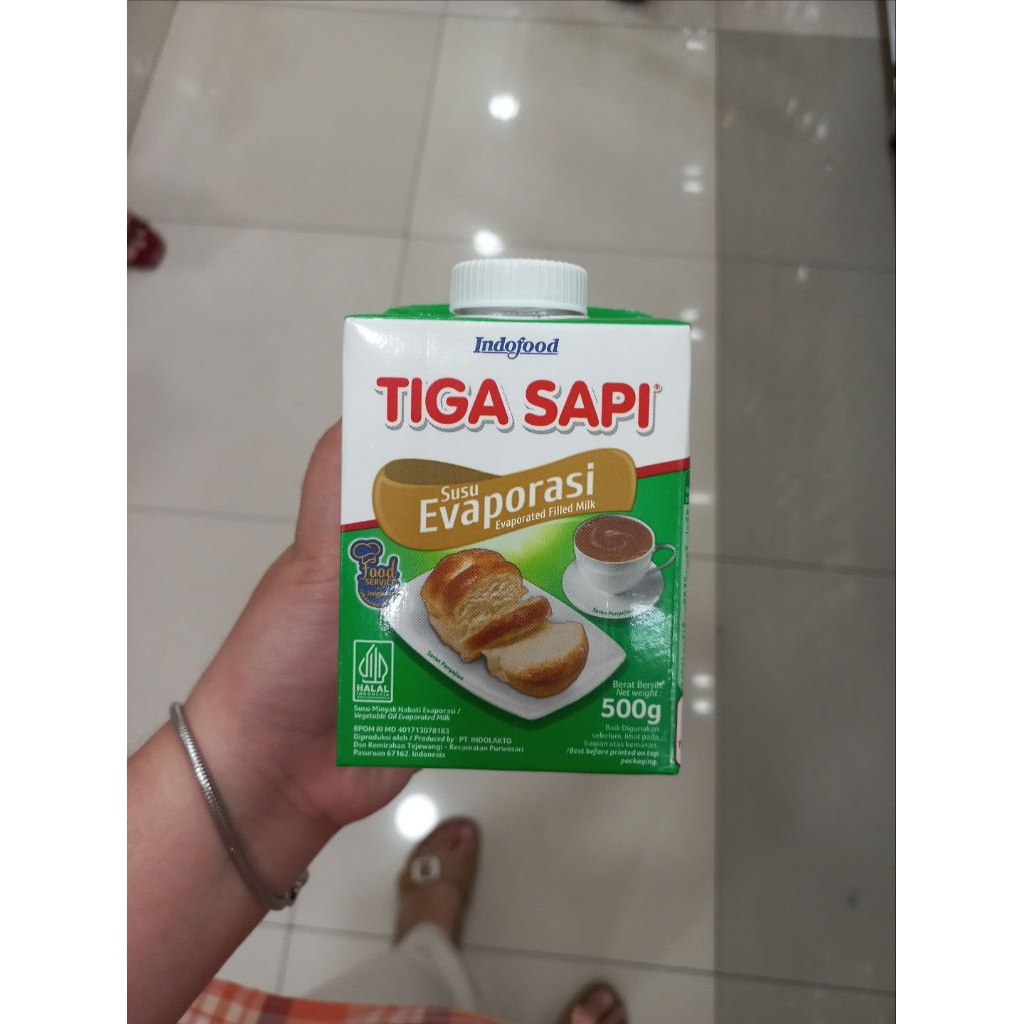 

Susu Evaporasi Tiga Sapi 500gr - Evaporated Milk untuk Baking, Dessert, Puding, Minuman - Susu Evaporasi Tiga Sapi Murah
