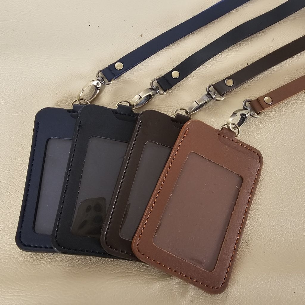 

Tempat Kartu Id Card Kulit Polos 1 Sisi