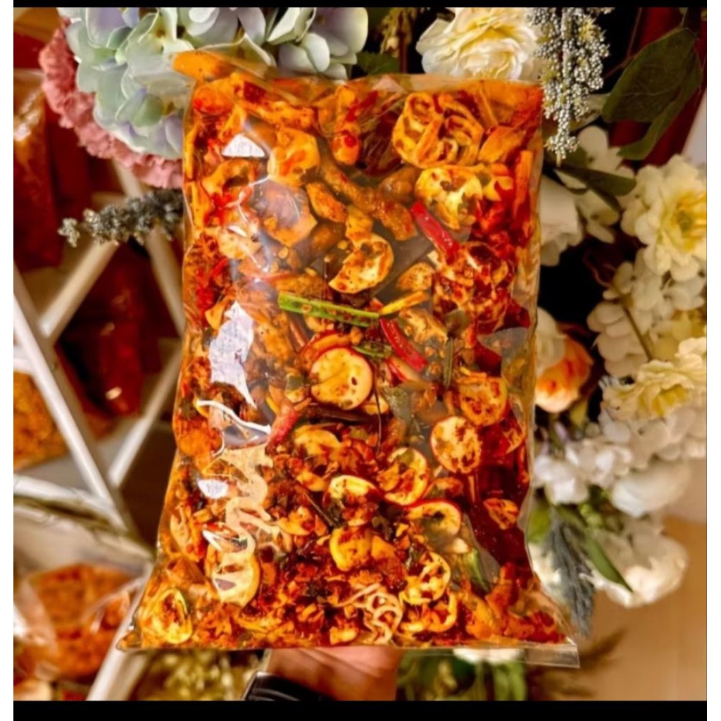 

seblak campur pedas/seblak kerupuk campur mix pedas daun jeruk/basreng mix bumbu melimpah